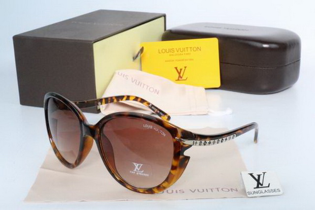 Iv Boutique Sunglasses 010